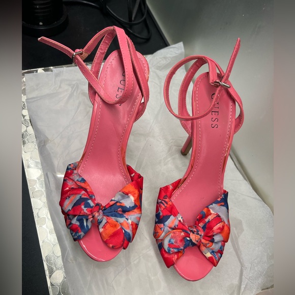Guess Barbie Pink Floral Heels - Picture 4 of 6